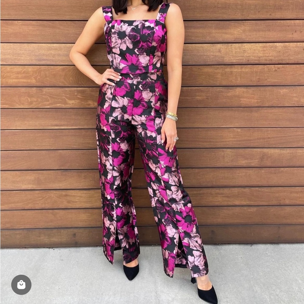 BRAND NEW TCEC Matching set! Size small, never worn.